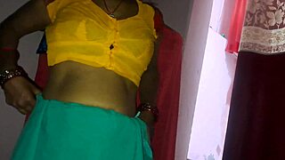 hey, isn't this indian honeymoon couple just too tempting?