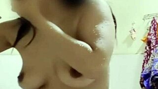 i'm showering on video call and now daddy wants to fuck me