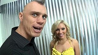 fuckin big tits milf... gotta pound those juggs and ass!!