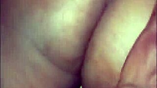 Mi vecina super cachonda termina en mi cama 😈🔥