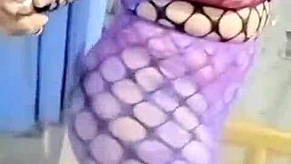 Marysubmissive Fingers Chubby Ass Legs in Softcore Solo Tease.