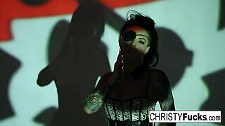 hey christy mack, love watching you play that pirate ass and pussy?