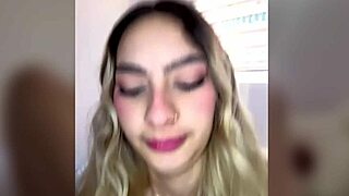 latina blonde april fox shakes big ass in steamy solo tease part 1