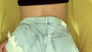 Amateur Big Ass Girl Gets Fucked Doggy in Her Shorts