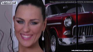 Newcomer freezes up with stage fright before Mea Melone