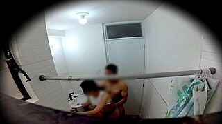 😏 mexicana uni girl fucks in bathroom post-party!