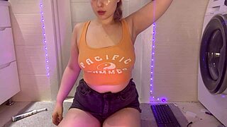 bbw teen fingers her tight fat pussy closeup homemade cum