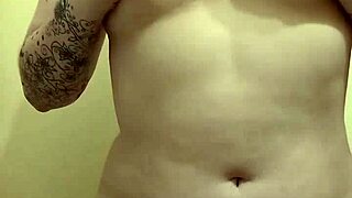 chubby babe spreads oiled legs in bathtub for multiple orgasms