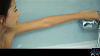 wanna see this czech babe with big natural tits rub her pussy in the bath