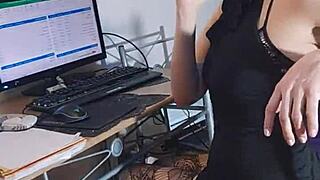 whoa zaramontoyareal that perverted secretary is super horny and squirting wild