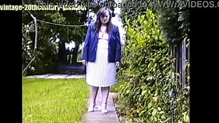 Hey, bank manager elizabeth hogben pees in garden upskirt