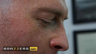 kendra sunderland and kayley gunner compete over zac for the bonus