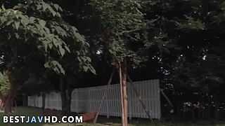 Holy shit, this shaved Japanese whore deepthroats outdoors with her wet cunt exposed!
