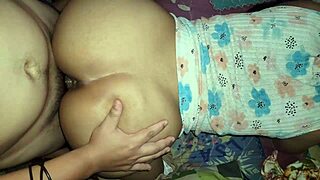 madre soltera bends over quick for culo pounding before son gets home