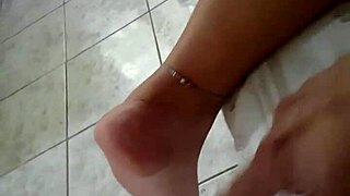latina wife fingers wet pussy and shakes massive ass like total bitch