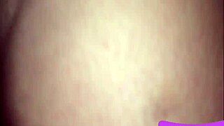 i bet you'd love drinking from my dirty toilet pussy right now...