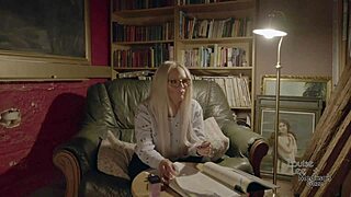 louise lee geek slut horny for ttrpg table assplay buttplug roleplay