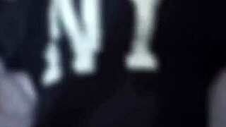 Ngentot cewek jilbab di kontrakan bikin nagih banget?