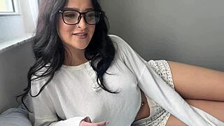 Step Sister's Best Friend Serena Stirling Craves Scott Stark's Cock in Household Fantasy