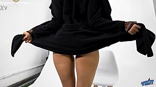 HOLY SHIT CHECK OUT THIS MODEL'S HUGE ASS TINY WAIST PERKY TITS OILED UP!