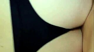 mi amiga es tan puta que me deja grabar su culo en anal