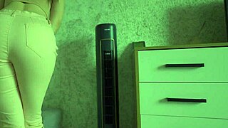 Sexy amateur babe wets jeans panties in desperation pee homemade video