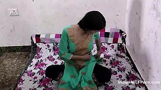 indian wife gulps down that big meaty cock cum desi style