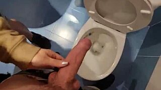Fucking The Mother-In-Law In The Toilet With Muscular Bodybuilder