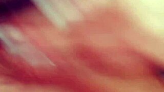 zorra latina mexicana se moja la shaved pussy y graba video casero para su chico mandandolo todo