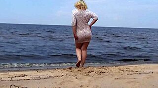 Want to see nimble mature mommy fuck young guys on beach?
