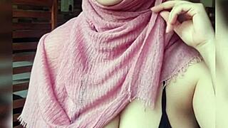 my hijabi ass twerks non-stop in this comp