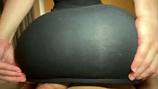 tinder date, no condom so i rubbed my monster cock on her big ass in bed fetish fun?