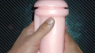 Kissy sucks cock then gets pussy creampied after desk quickie