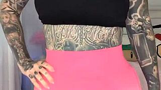 wanna see melody radford's big tits and ass bursting gym leggings?