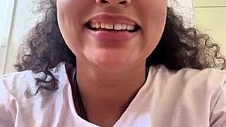 watching this curvy latina's big thick ass burp and fart in leggings turns me on