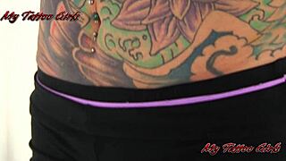 blackwidowxxx shows off full body tattoos and curves!