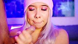 Cute-Faced Colombian Valentina Craves Gangbang Hole Stretch