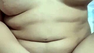 colombian bride babe cums hard showing off her fat ass and big tits