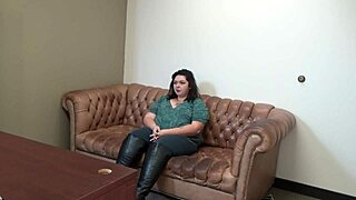 omg mia marks' big tits and fat ass shine in this college casting interview 😜🍑