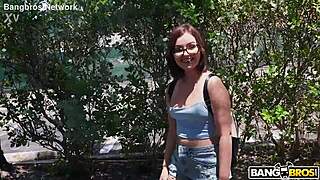 i'm losin my nerdinity with this shaved pussy creampie an small tits blowjob