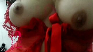 vista de mis tetas cuando estoy cogiendo se apuntan