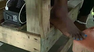 slim waist bitch spreads puffy pussy lips for beach flash voyeur tease