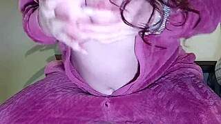 erotic video call with pregnant camgirl