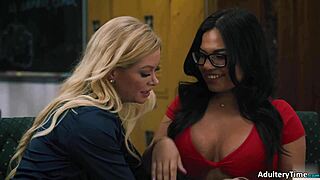 milf serene siren fucks her lesbian latina stepdaughter summer col