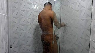 venus enjoys her stepbrother's big cock in taboo roommate play.