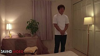 Anal lesbians and monster dildos