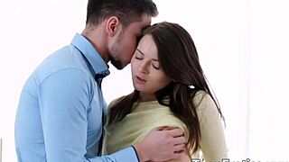 Teen Lory Jane Gets Pussy Creampied After Licking