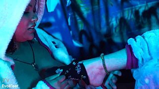 Lesbian Babe Worships Girlfriends Feet