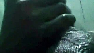 Bodybuilder jerks bbc outdoors secretly