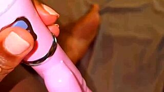 Ebony creams her pussy while squirting